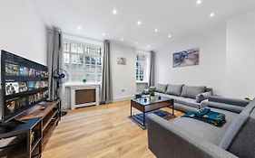 Modern Flat In London